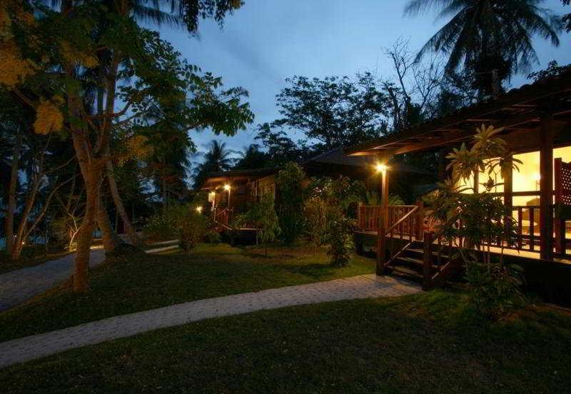 Banraya Resort And Spa Koh Racha Yai Exterior photo