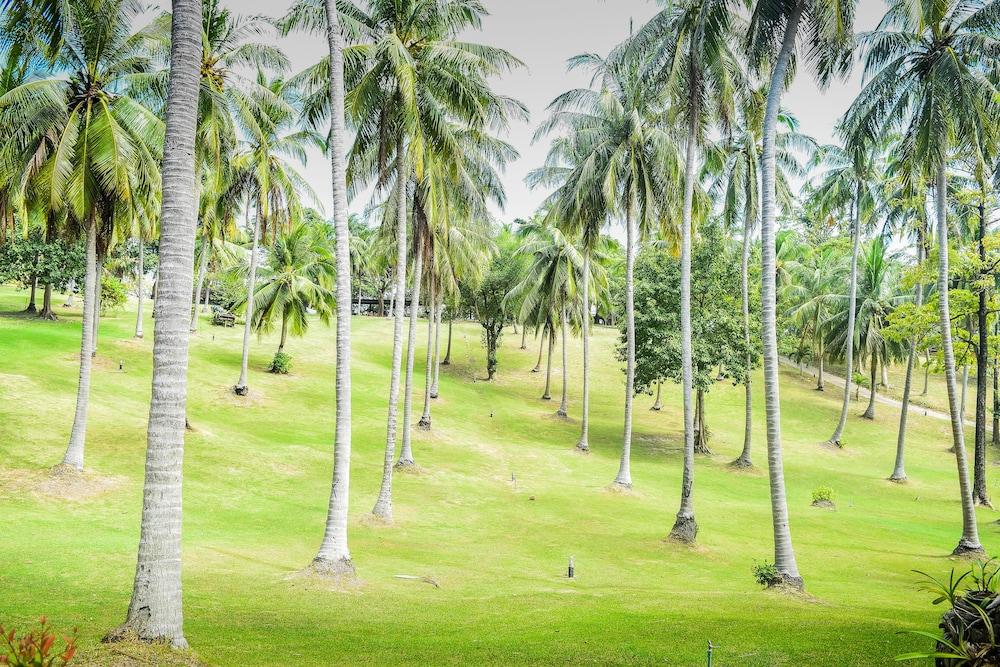 Banraya Resort And Spa Koh Racha Yai Exterior photo